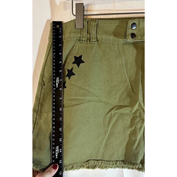 NWT Social Collision 3XL Green Denim Mini Skirt Black Star patch Hot Topic - Picture 6 of 8